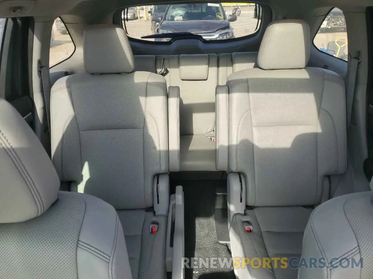 10 Фотография поврежденного автомобиля 5TDDZRFH4KS704923 TOYOTA HIGHLANDER 2019