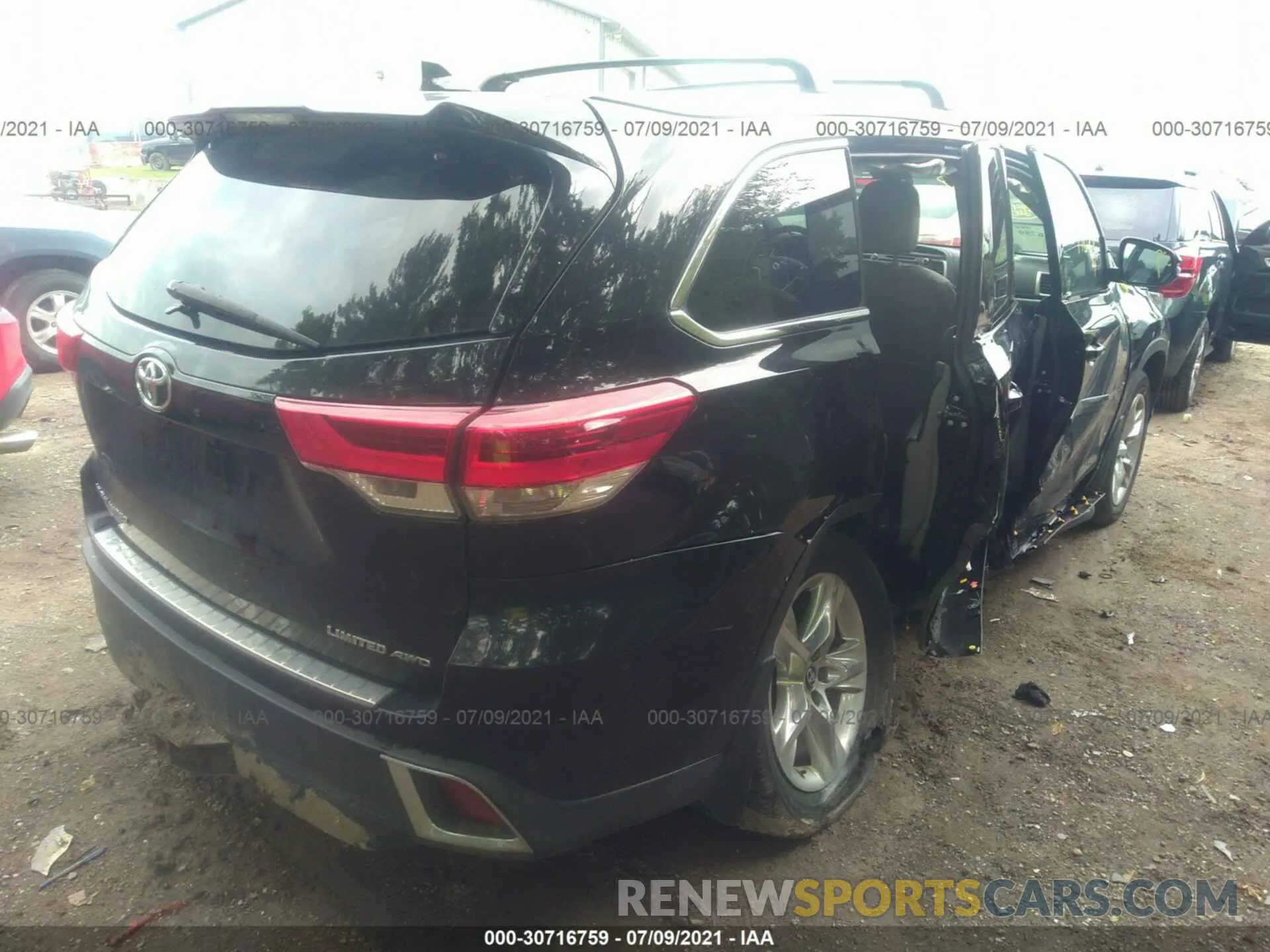 4 Photograph of a damaged car 5TDDZRFH4KS707935 TOYOTA HIGHLANDER 2019