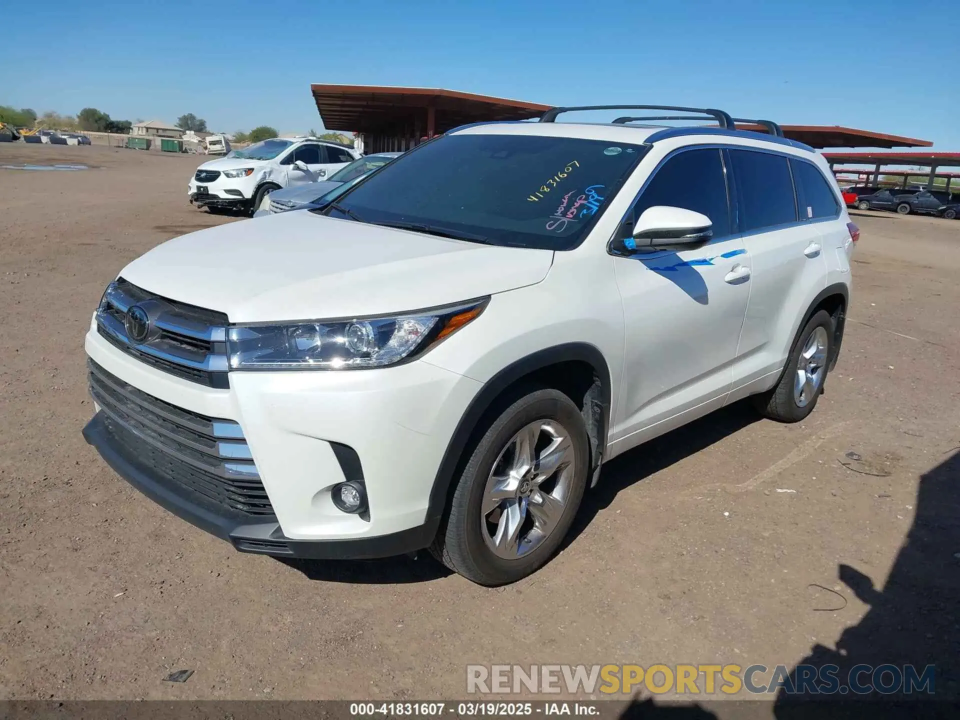 2 Фотография поврежденного автомобиля 5TDDZRFH4KS938317 TOYOTA HIGHLANDER 2019