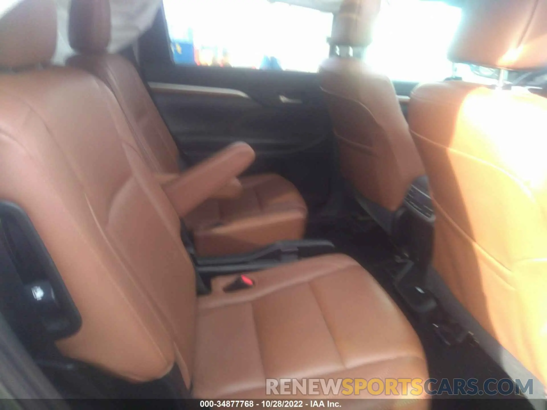 8 Фотография поврежденного автомобиля 5TDDZRFH4KS972600 TOYOTA HIGHLANDER 2019