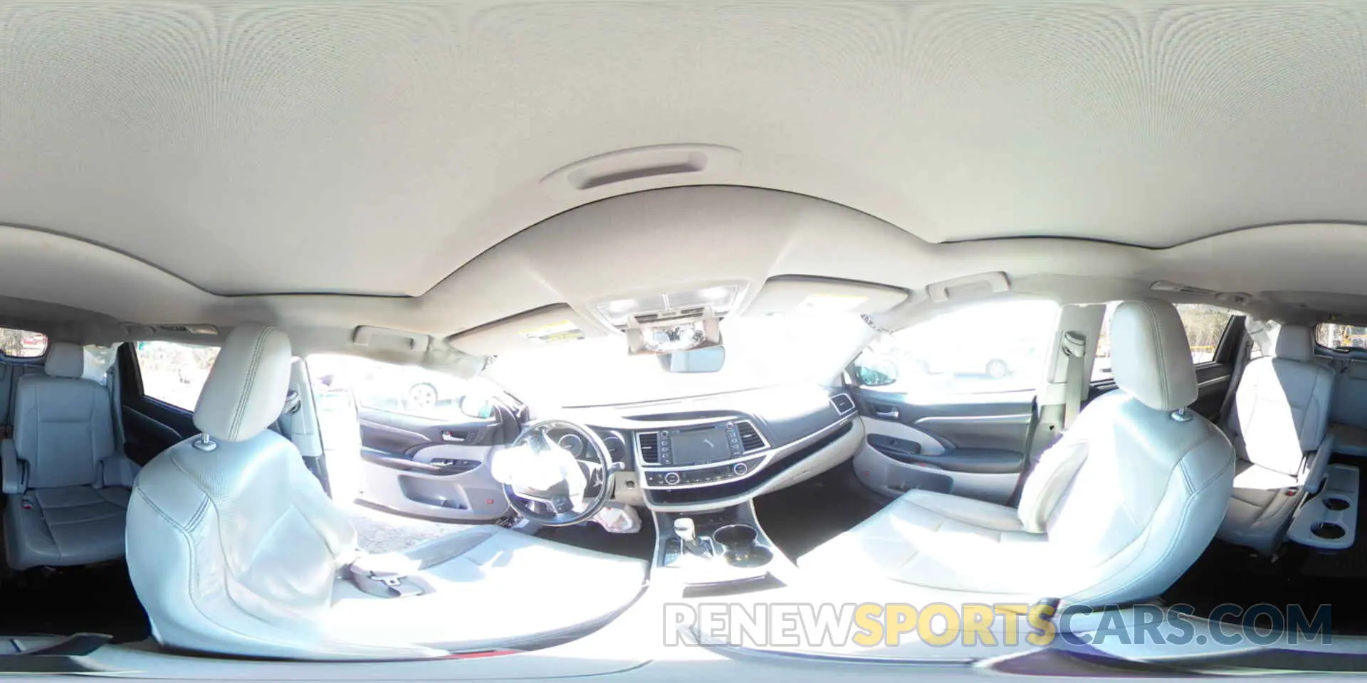 13 Photograph of a damaged car 5TDDZRFH4KS976999 TOYOTA HIGHLANDER 2019