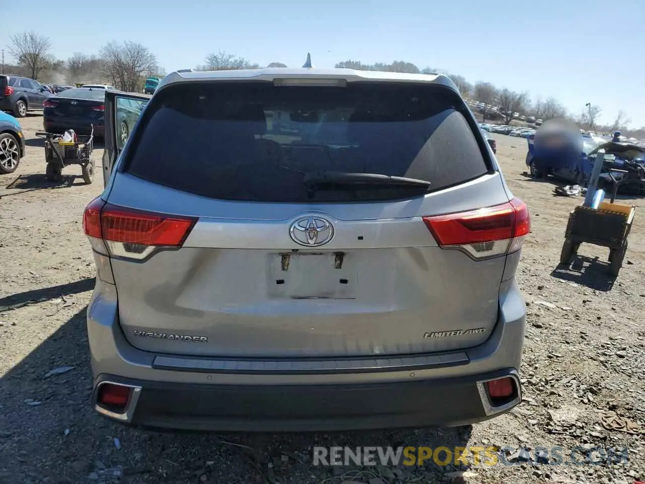 6 Photograph of a damaged car 5TDDZRFH4KS976999 TOYOTA HIGHLANDER 2019