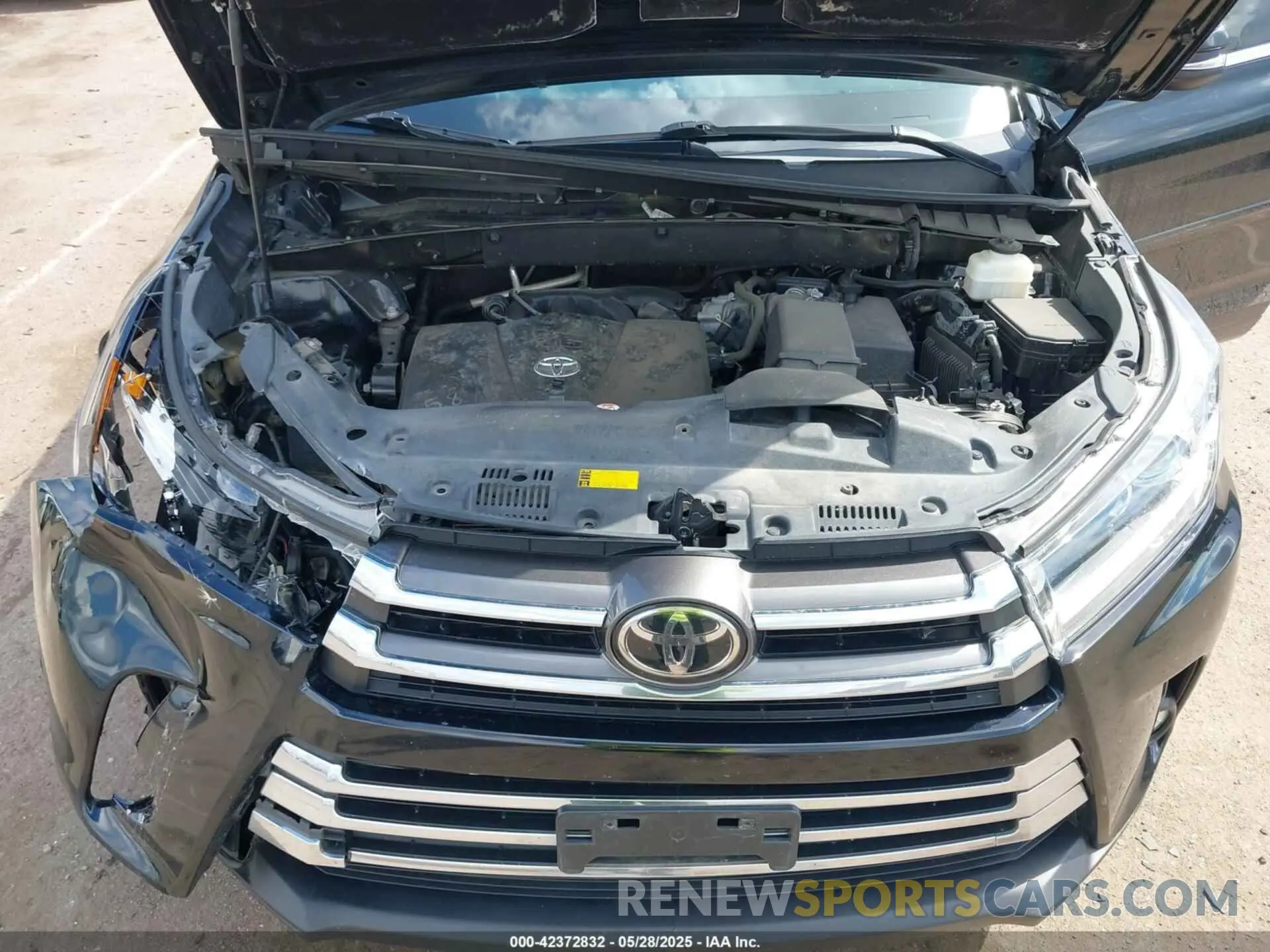 10 Фотография поврежденного автомобиля 5TDDZRFH4KS986867 TOYOTA HIGHLANDER 2019