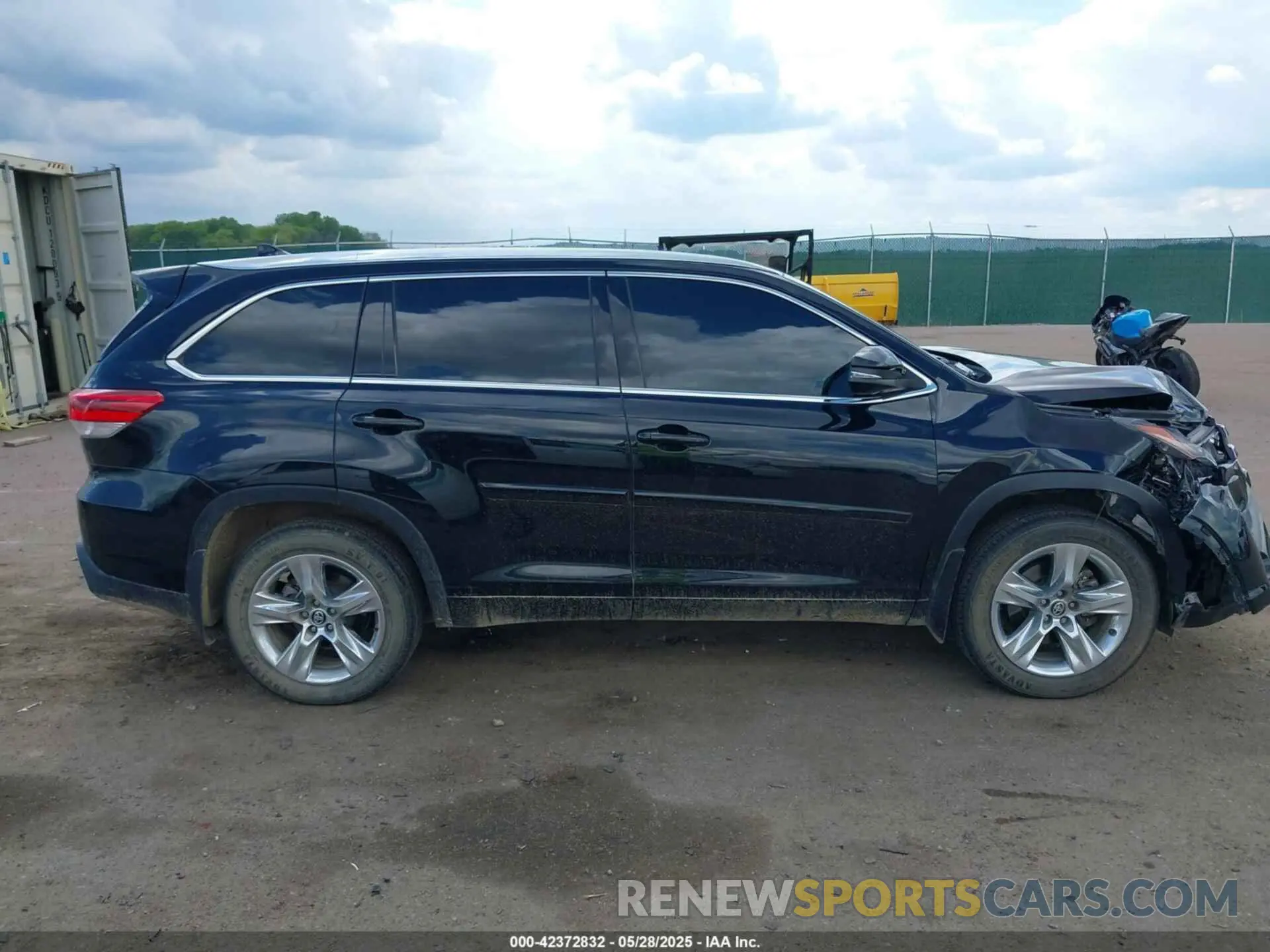 13 Фотография поврежденного автомобиля 5TDDZRFH4KS986867 TOYOTA HIGHLANDER 2019