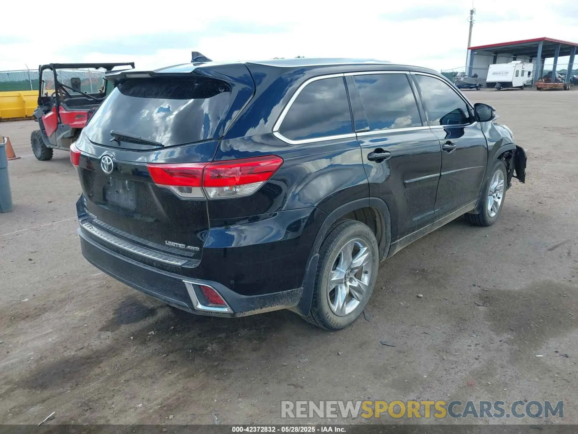 4 Фотография поврежденного автомобиля 5TDDZRFH4KS986867 TOYOTA HIGHLANDER 2019