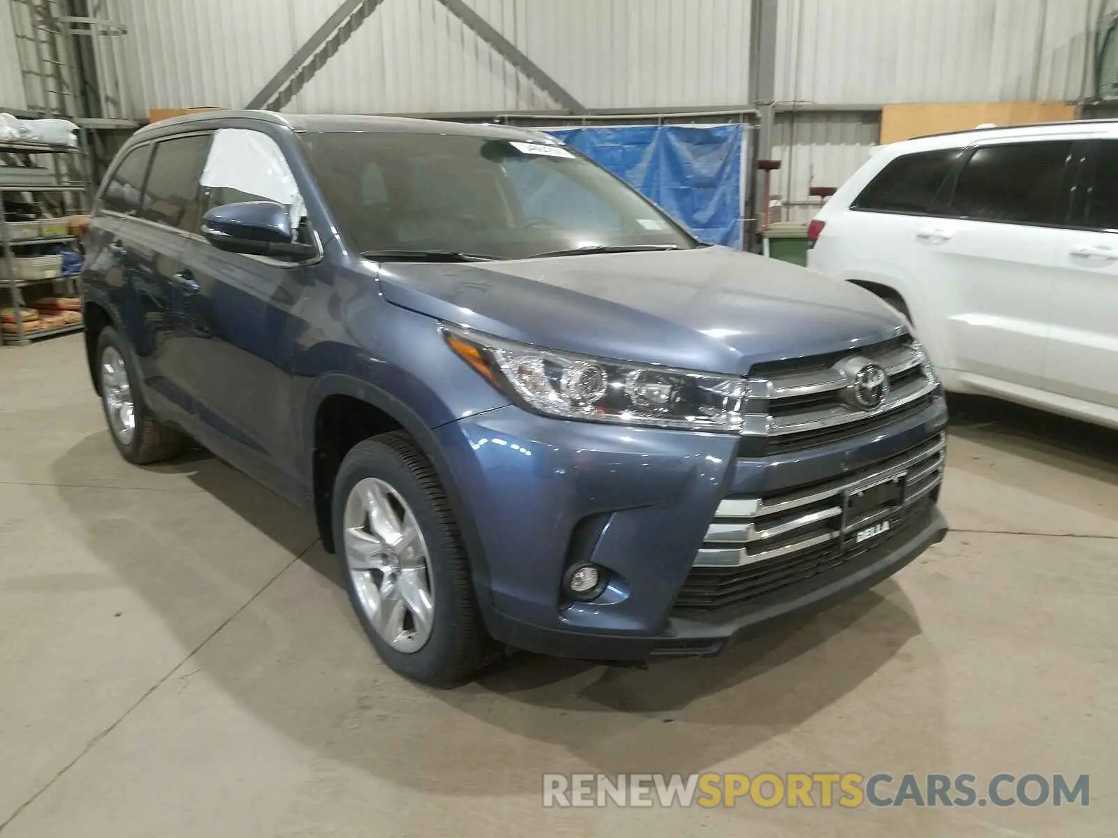 1 Photograph of a damaged car 5TDDZRFH5KS712030 TOYOTA HIGHLANDER 2019