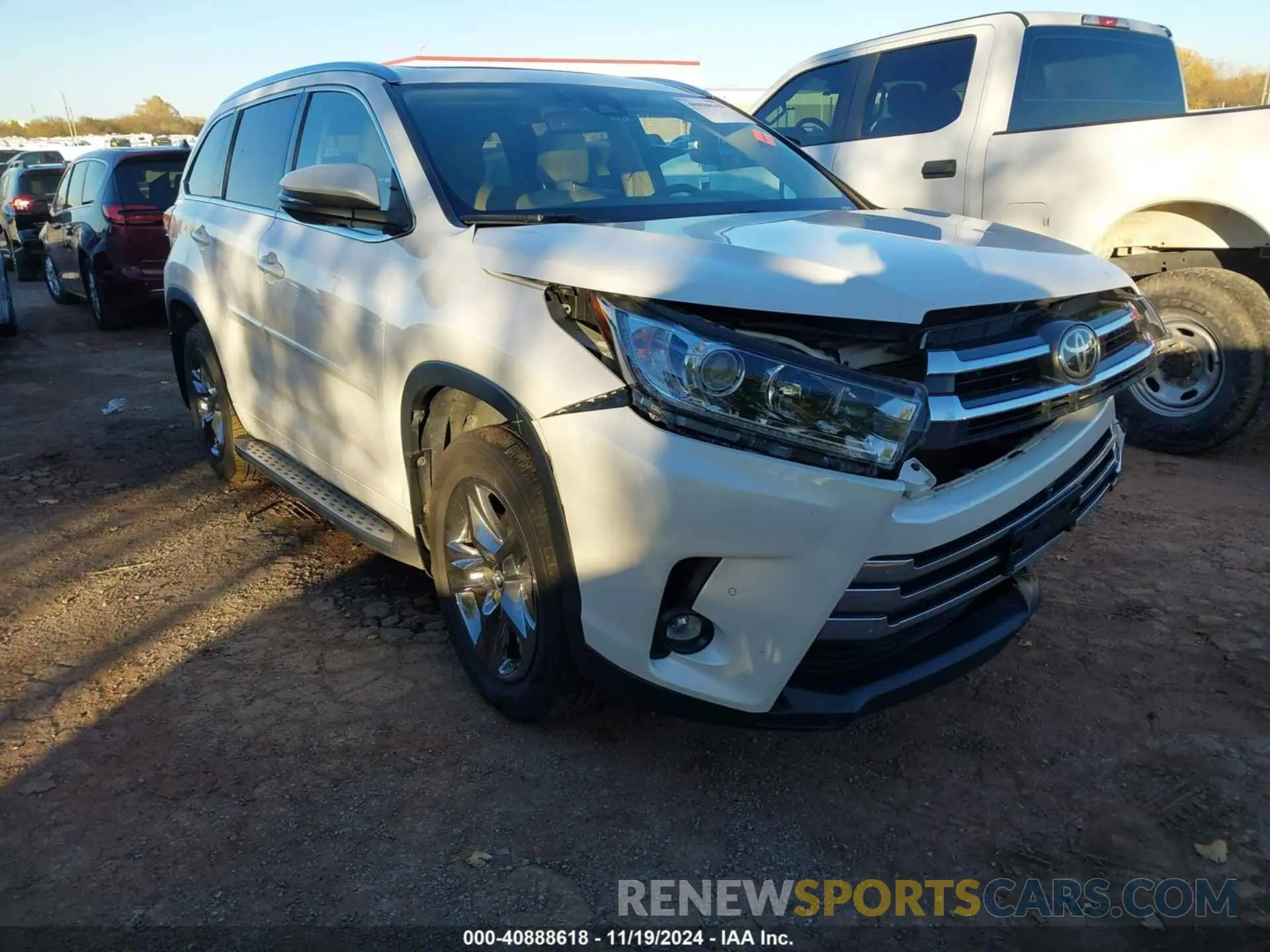 1 Фотография поврежденного автомобиля 5TDDZRFH6KS709945 TOYOTA HIGHLANDER 2019