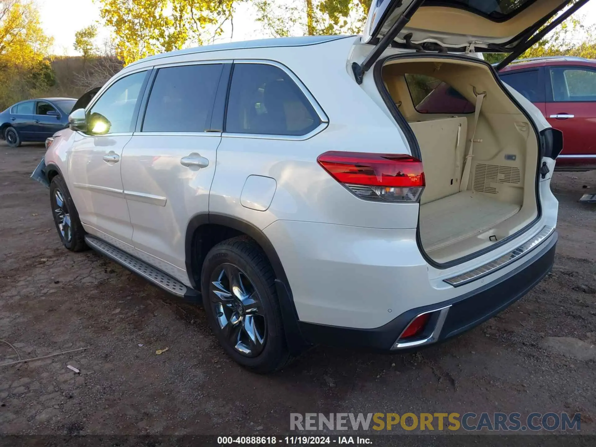 3 Фотография поврежденного автомобиля 5TDDZRFH6KS709945 TOYOTA HIGHLANDER 2019