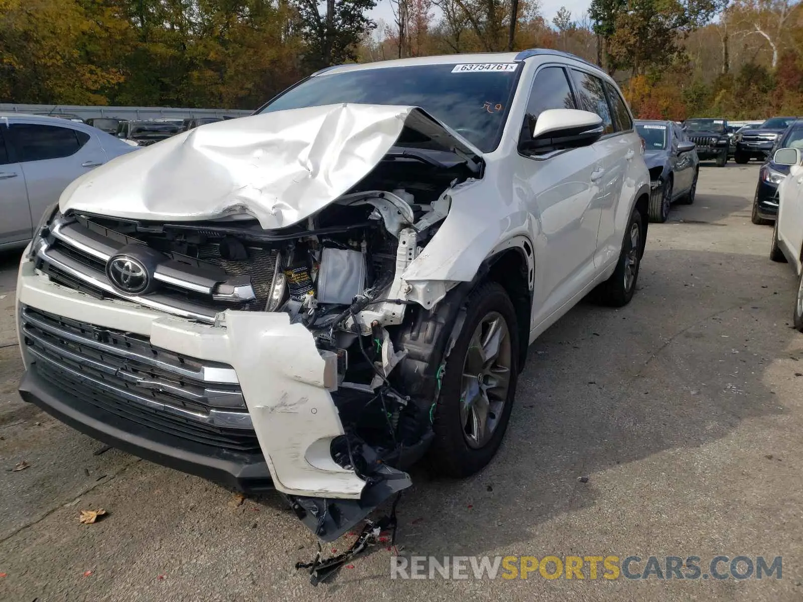 2 Photograph of a damaged car 5TDDZRFH6KS934561 TOYOTA HIGHLANDER 2019
