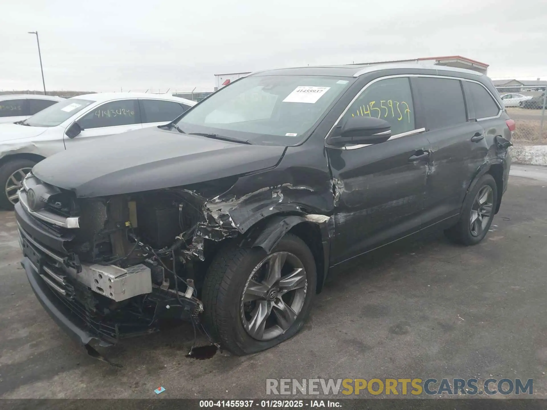 2 Фотография поврежденного автомобиля 5TDDZRFH6KS977765 TOYOTA HIGHLANDER 2019
