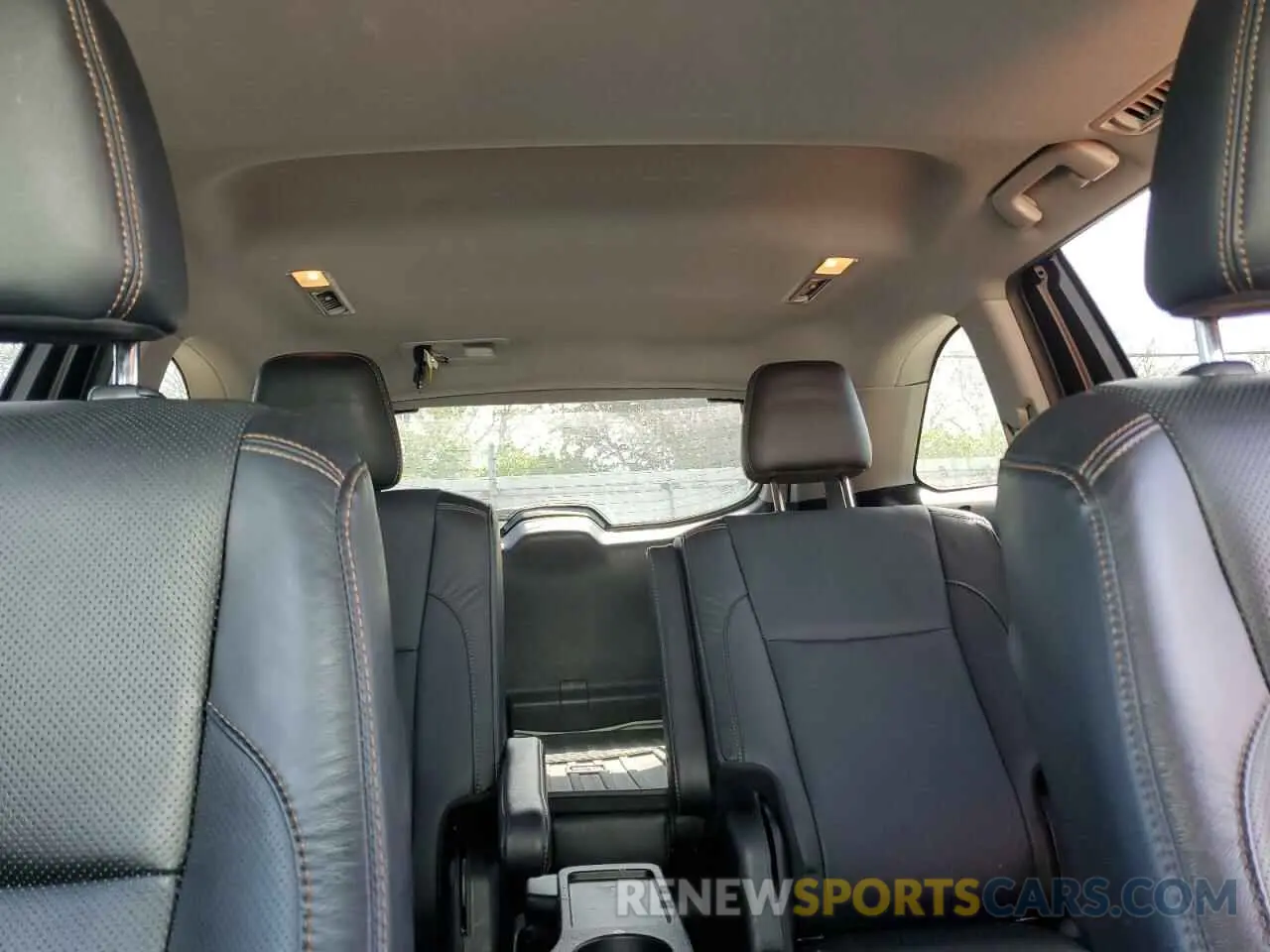 10 Фотография поврежденного автомобиля 5TDDZRFH7KS744204 TOYOTA HIGHLANDER 2019