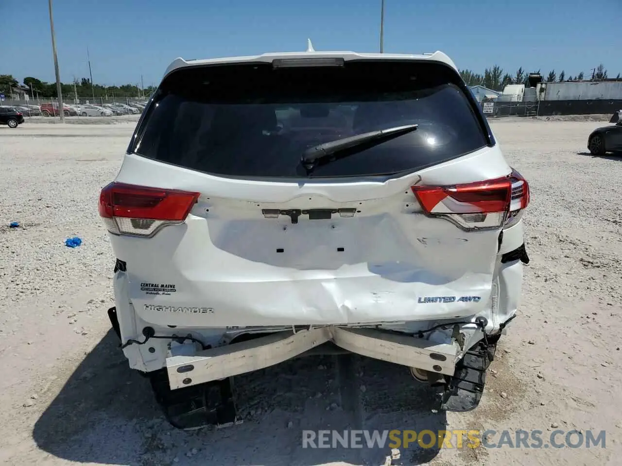 6 Photograph of a damaged car 5TDDZRFH8KS984412 TOYOTA HIGHLANDER 2019