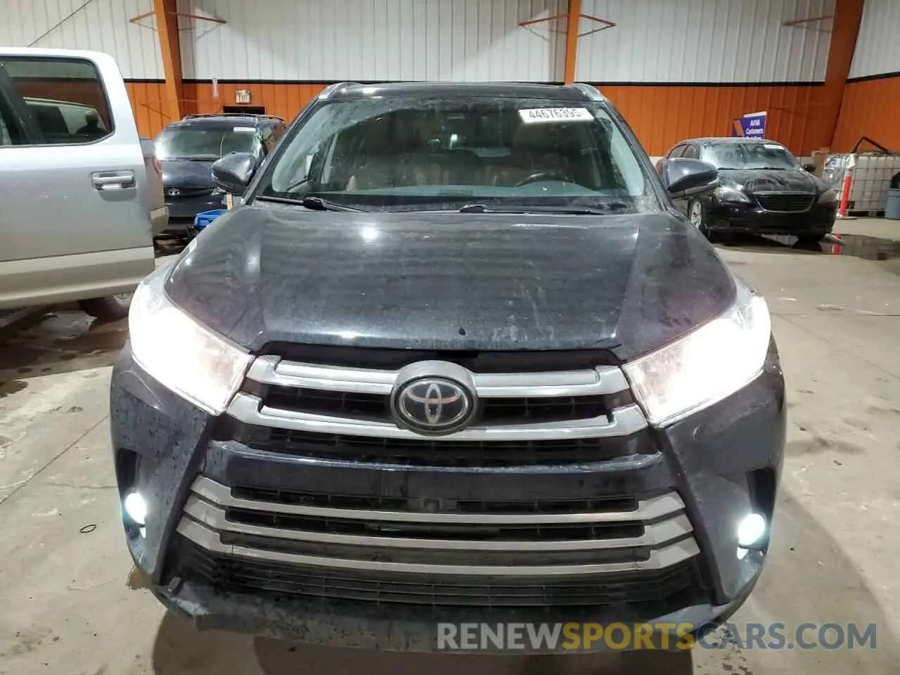 5 Photograph of a damaged car 5TDDZRFH8KS991862 TOYOTA HIGHLANDER 2019