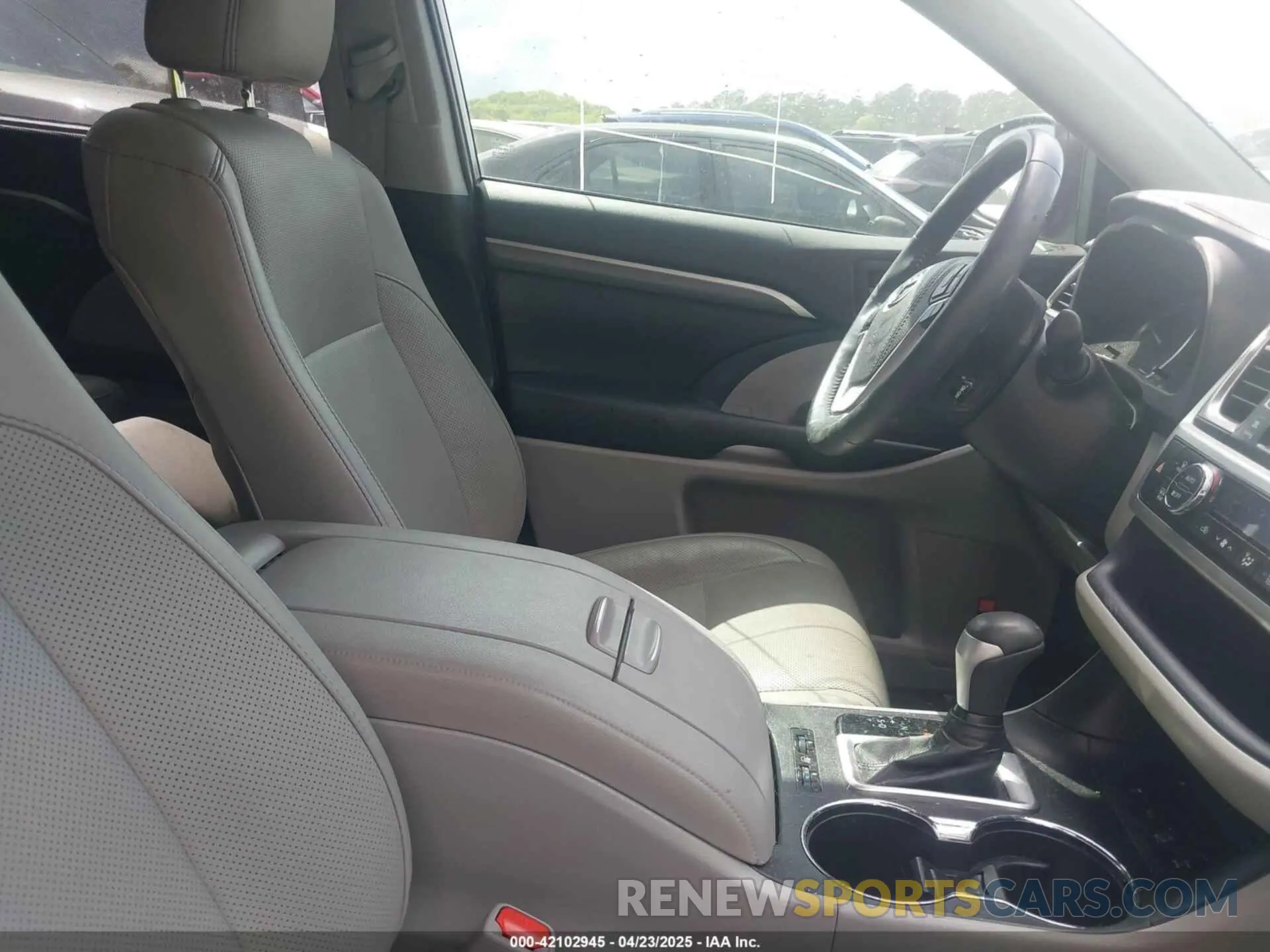 5 Фотография поврежденного автомобиля 5TDDZRFH9KS711575 TOYOTA HIGHLANDER 2019
