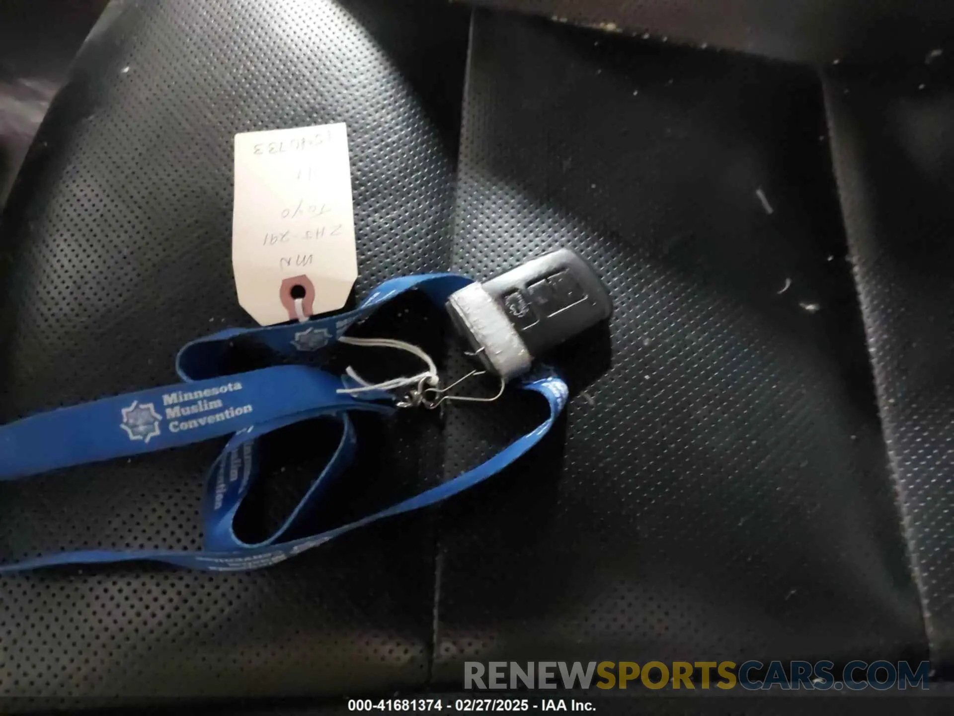 11 Photograph of a damaged car 5TDDZRFH9KS932609 TOYOTA HIGHLANDER 2019