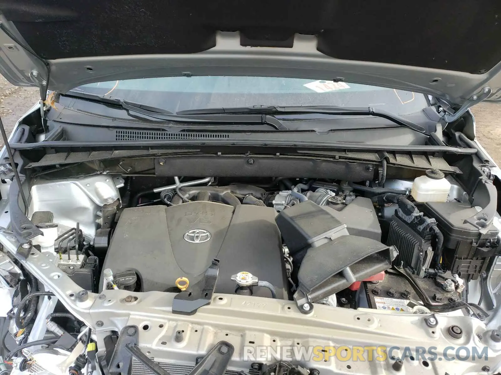 7 Photograph of a damaged car 5TDDZRFH9KS998092 TOYOTA HIGHLANDER 2019