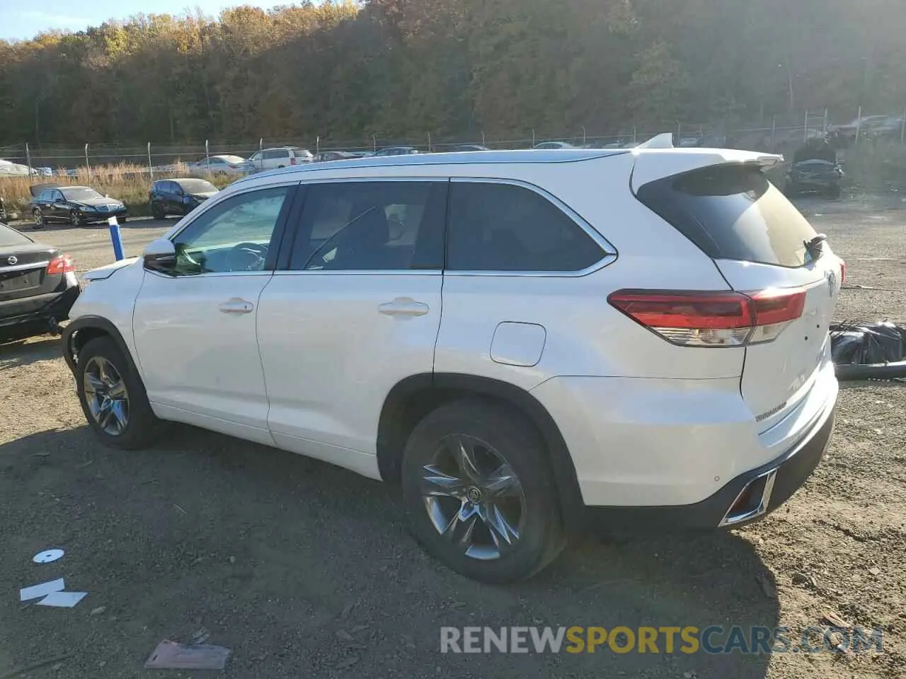 2 Photograph of a damaged car 5TDDZRFHXKS917357 TOYOTA HIGHLANDER 2019