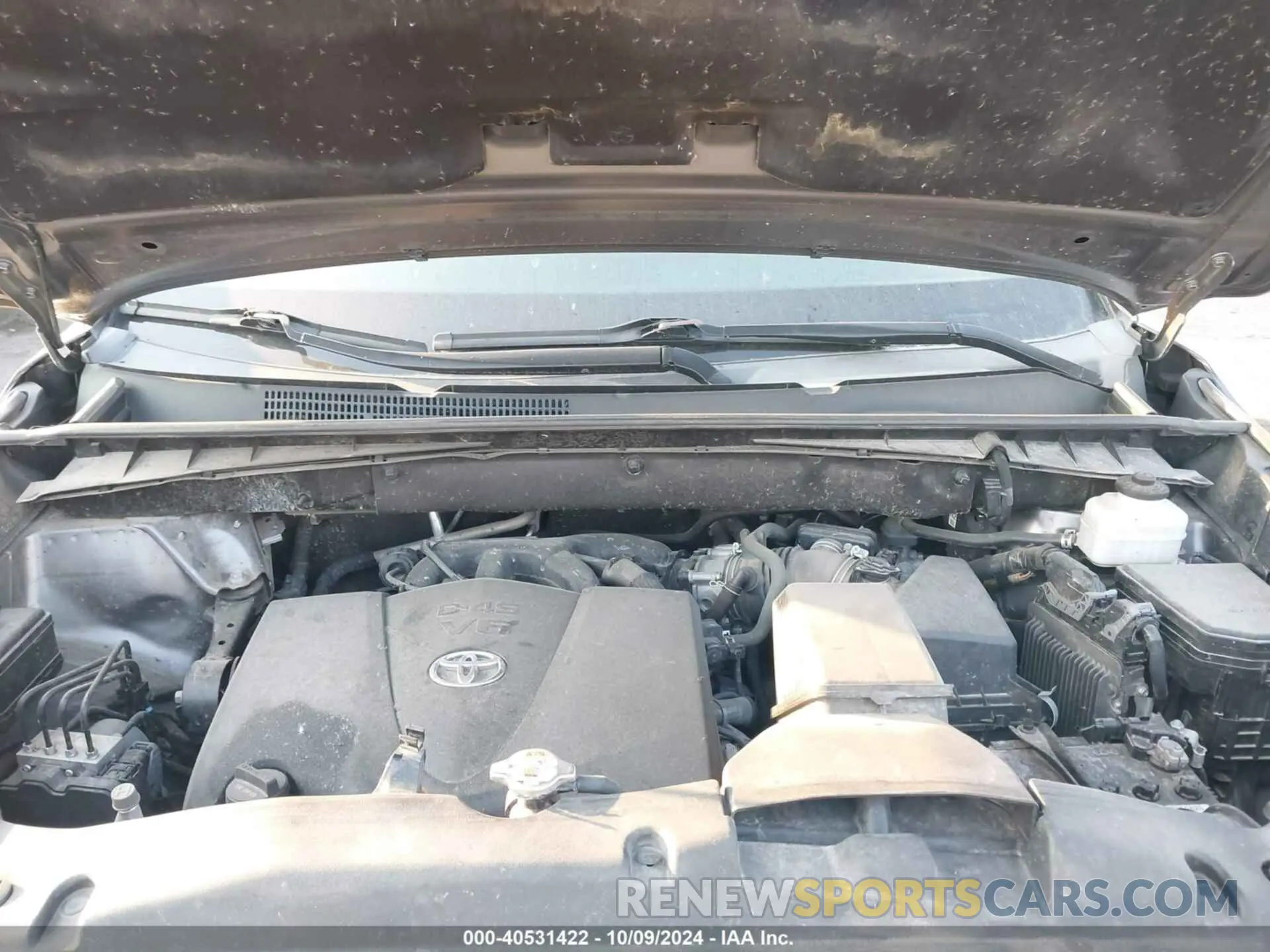 10 Photograph of a damaged car 5TDDZRFHXKS974190 TOYOTA HIGHLANDER 2019