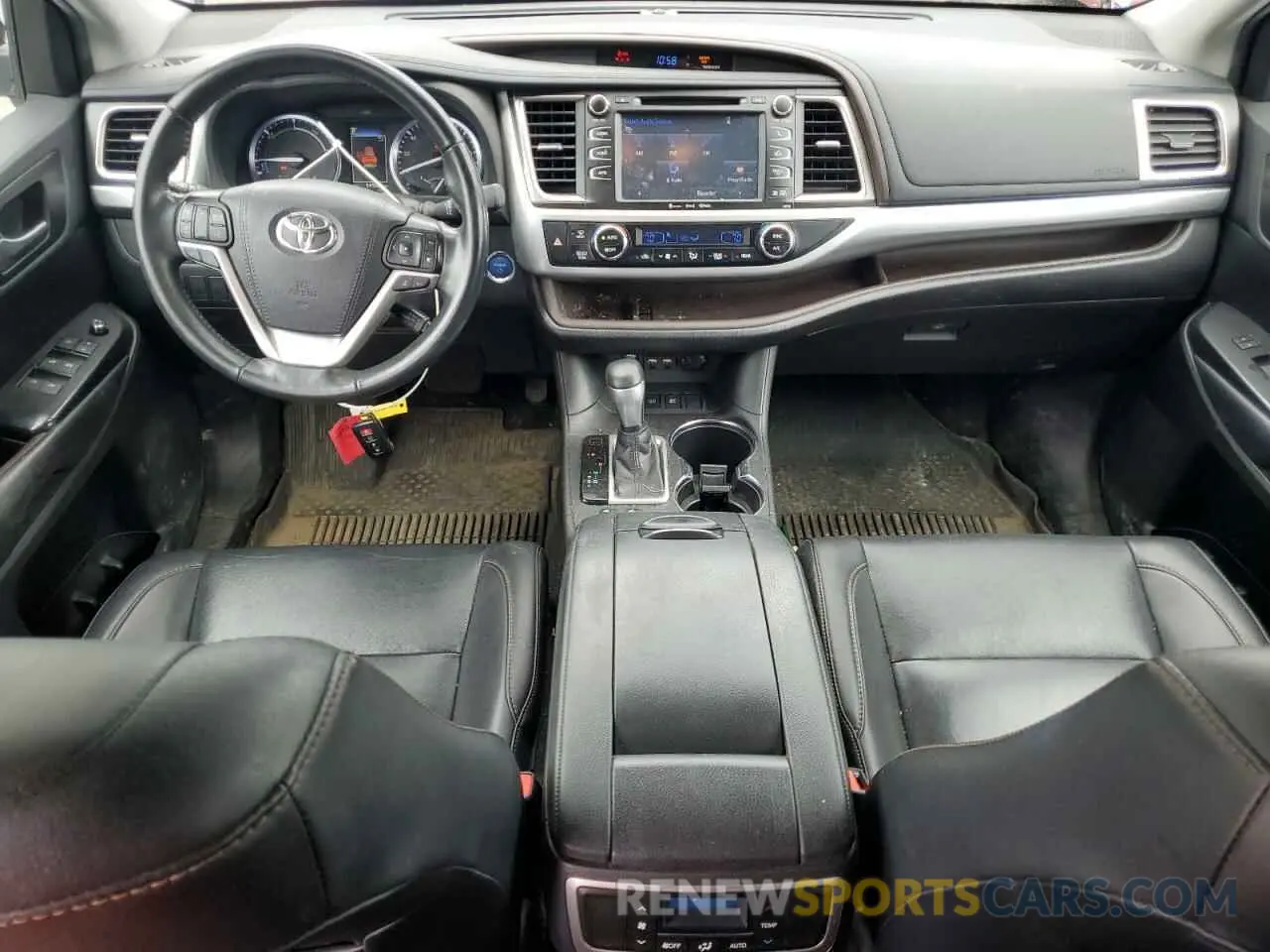 8 Photograph of a damaged car 5TDJGRFH0KS074326 TOYOTA HIGHLANDER 2019