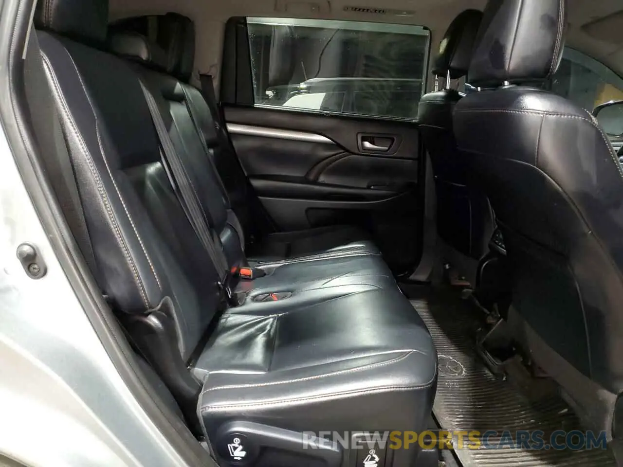 11 Фотография поврежденного автомобиля 5TDJGRFH1KS059012 TOYOTA HIGHLANDER 2019