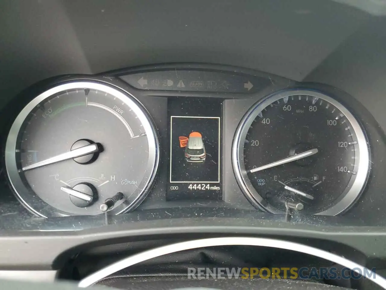 9 Photograph of a damaged car 5TDJGRFH4KS053849 TOYOTA HIGHLANDER 2019