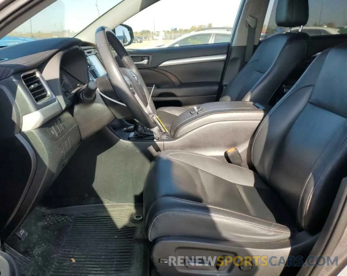7 Photograph of a damaged car 5TDJGRFH4KS072823 TOYOTA HIGHLANDER 2019