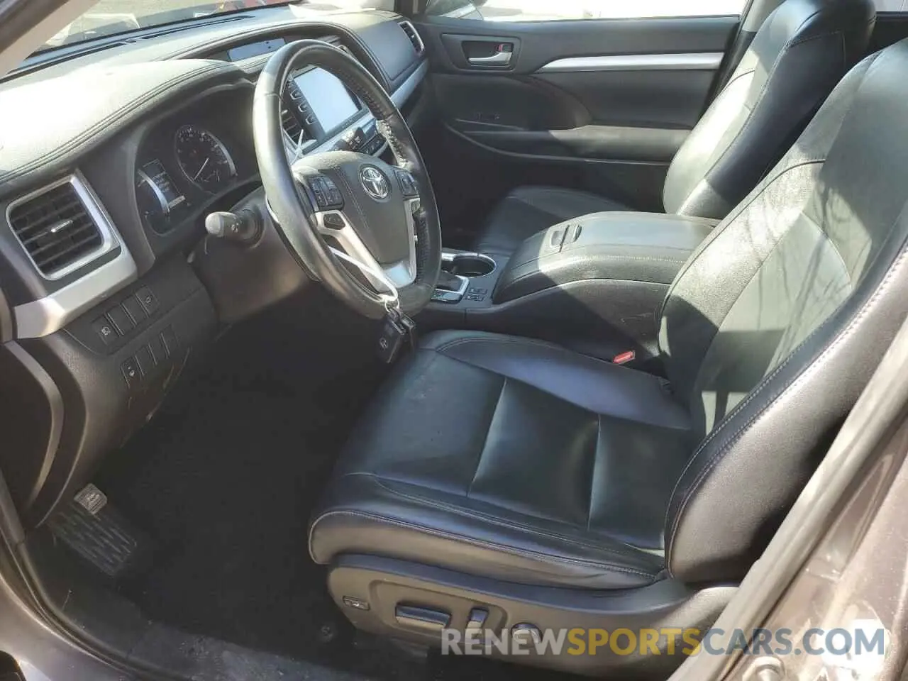 7 Фотография поврежденного автомобиля 5TDJGRFH7KS061766 TOYOTA HIGHLANDER 2019