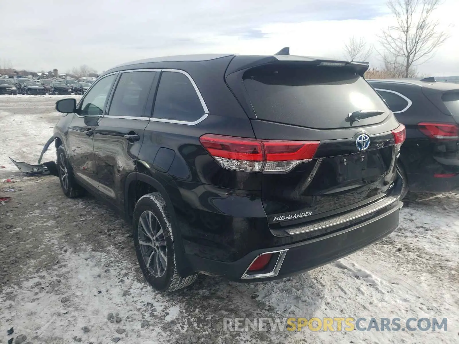 3 Photograph of a damaged car 5TDJGRFH9KS073286 TOYOTA HIGHLANDER 2019
