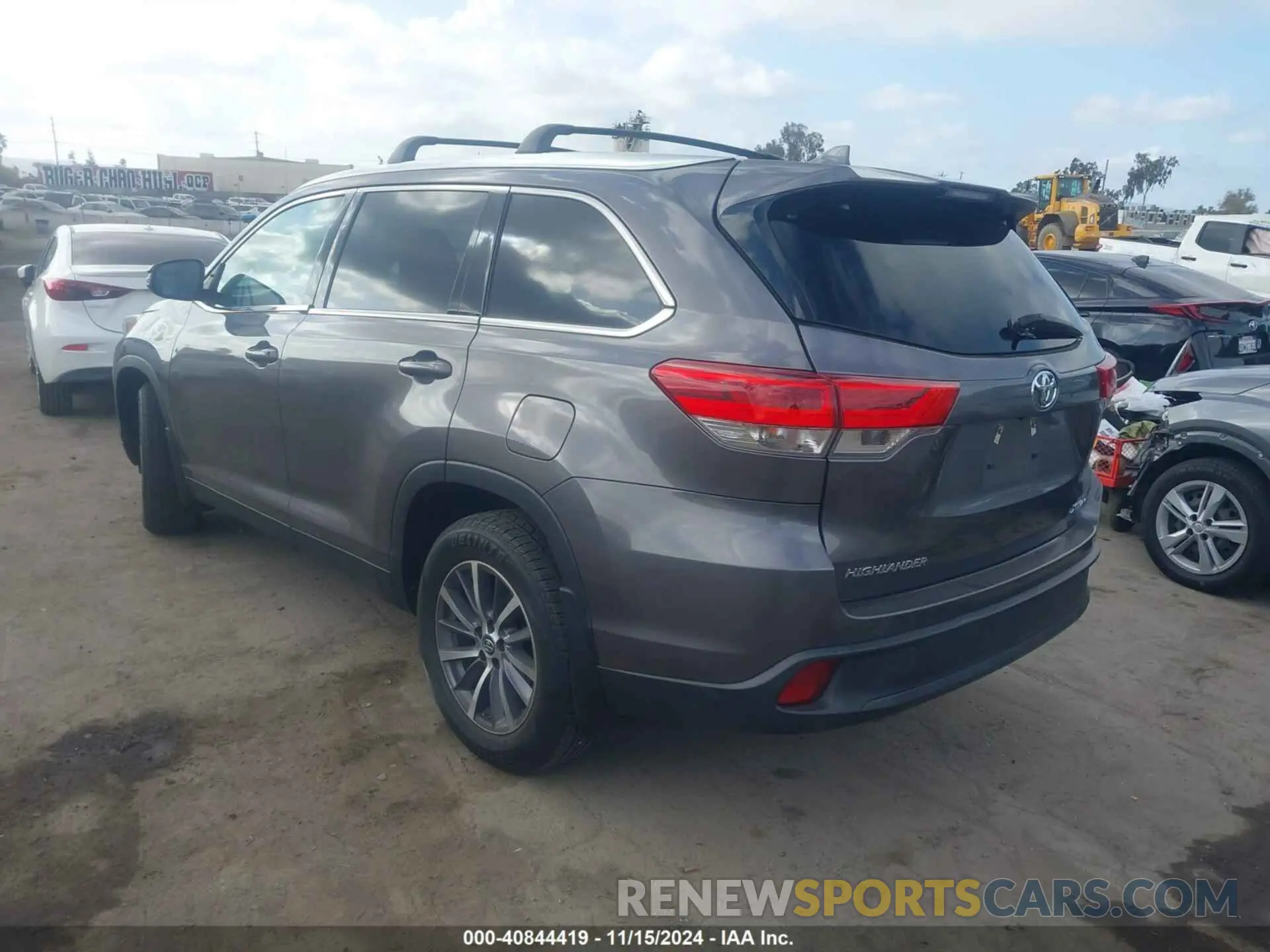 3 Фотография поврежденного автомобиля 5TDJZRFH0KS564520 TOYOTA HIGHLANDER 2019