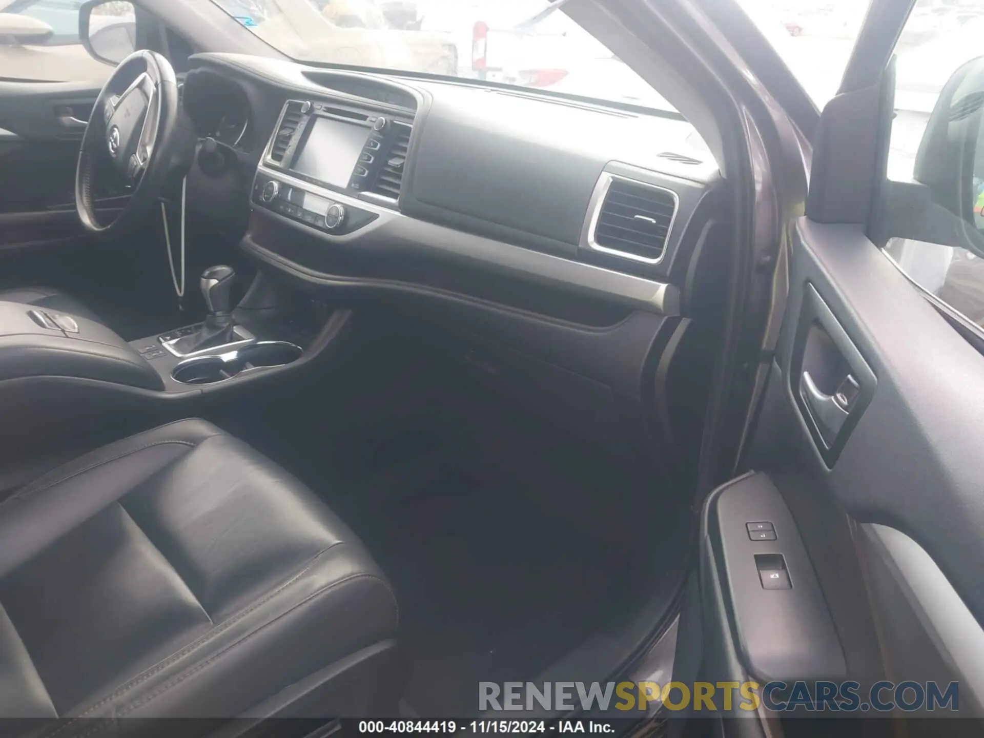 5 Фотография поврежденного автомобиля 5TDJZRFH0KS564520 TOYOTA HIGHLANDER 2019