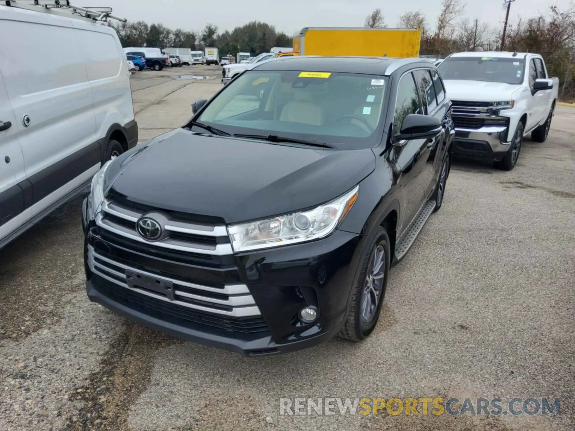 10 Фотография поврежденного автомобиля 5TDJZRFH0KS585271 TOYOTA HIGHLANDER 2019
