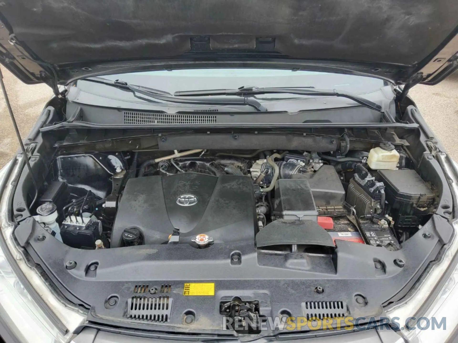 13 Фотография поврежденного автомобиля 5TDJZRFH0KS585271 TOYOTA HIGHLANDER 2019