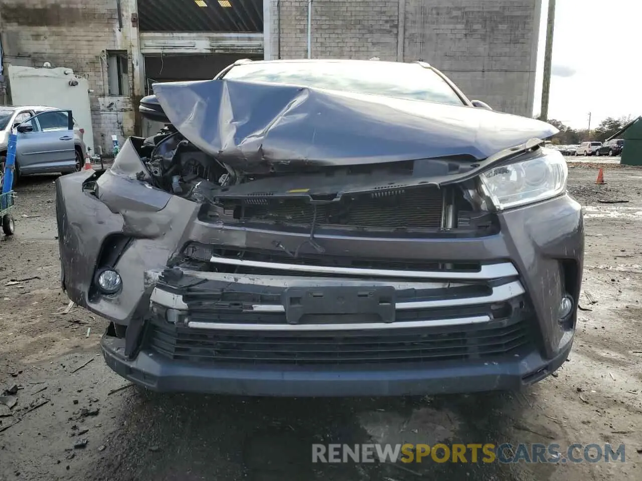 5 Фотография поврежденного автомобиля 5TDJZRFH0KS585593 TOYOTA HIGHLANDER 2019