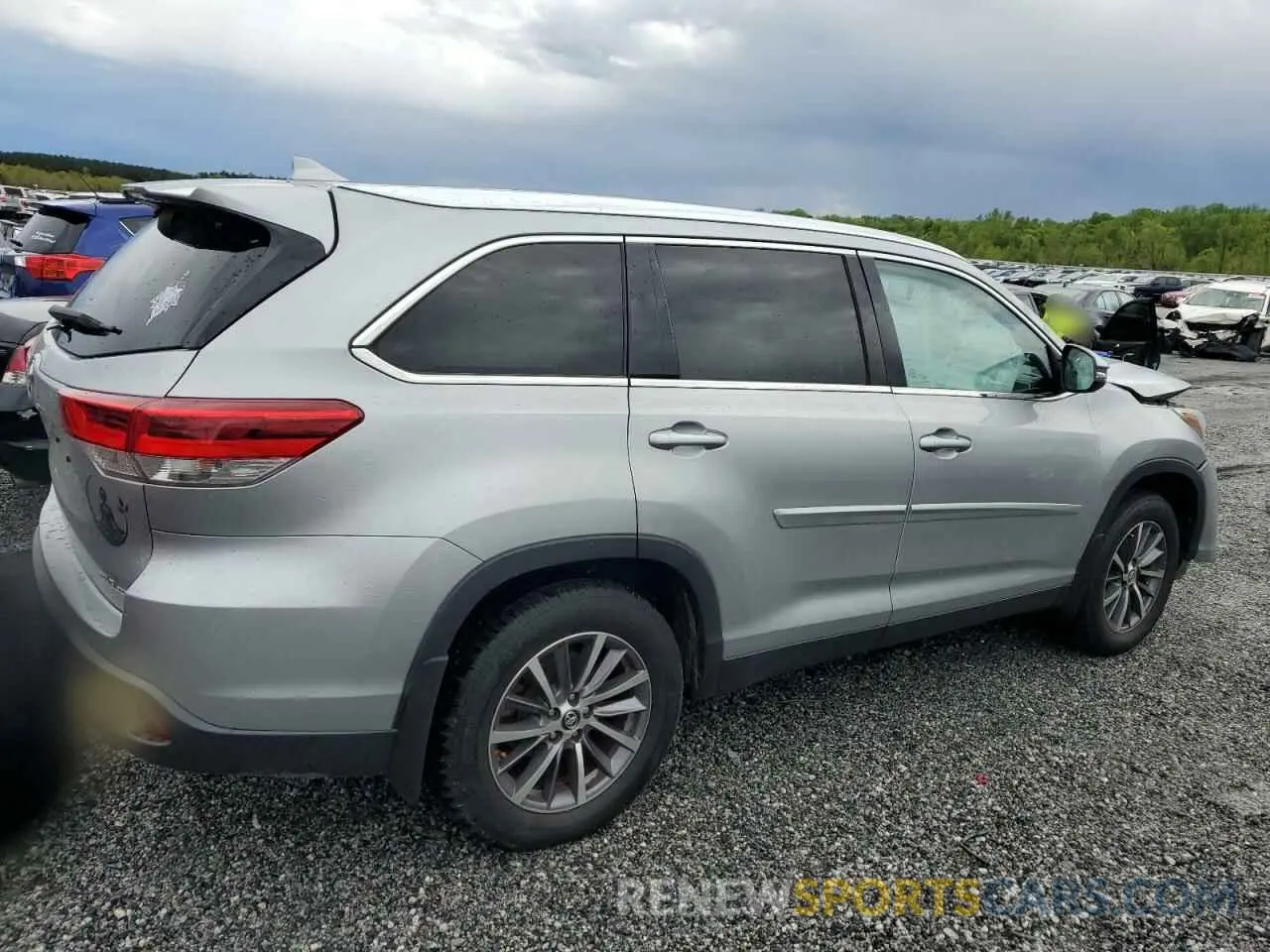 3 Фотография поврежденного автомобиля 5TDJZRFH0KS593872 TOYOTA HIGHLANDER 2019
