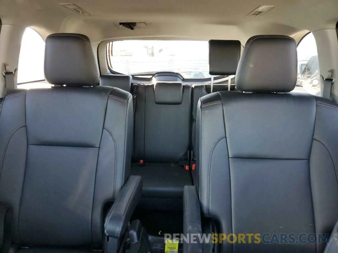 10 Фотография поврежденного автомобиля 5TDJZRFH0KS618270 TOYOTA HIGHLANDER 2019