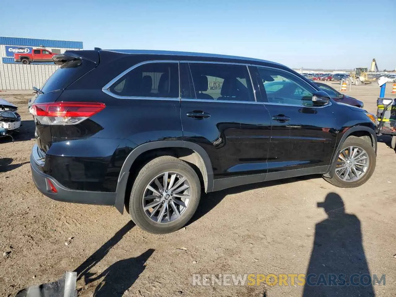 3 Фотография поврежденного автомобиля 5TDJZRFH0KS618270 TOYOTA HIGHLANDER 2019