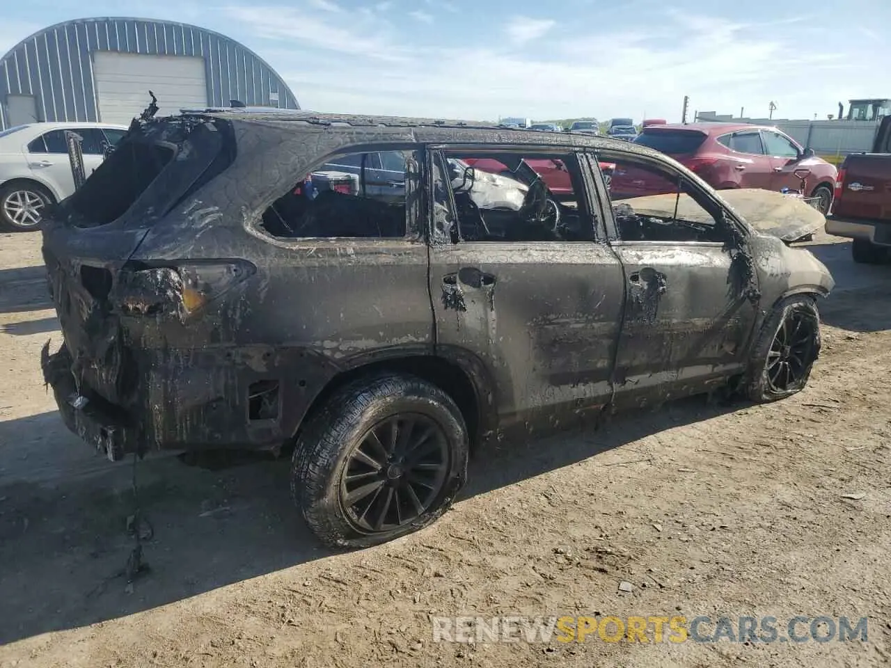 3 Фотография поврежденного автомобиля 5TDJZRFH0KS627700 TOYOTA HIGHLANDER 2019