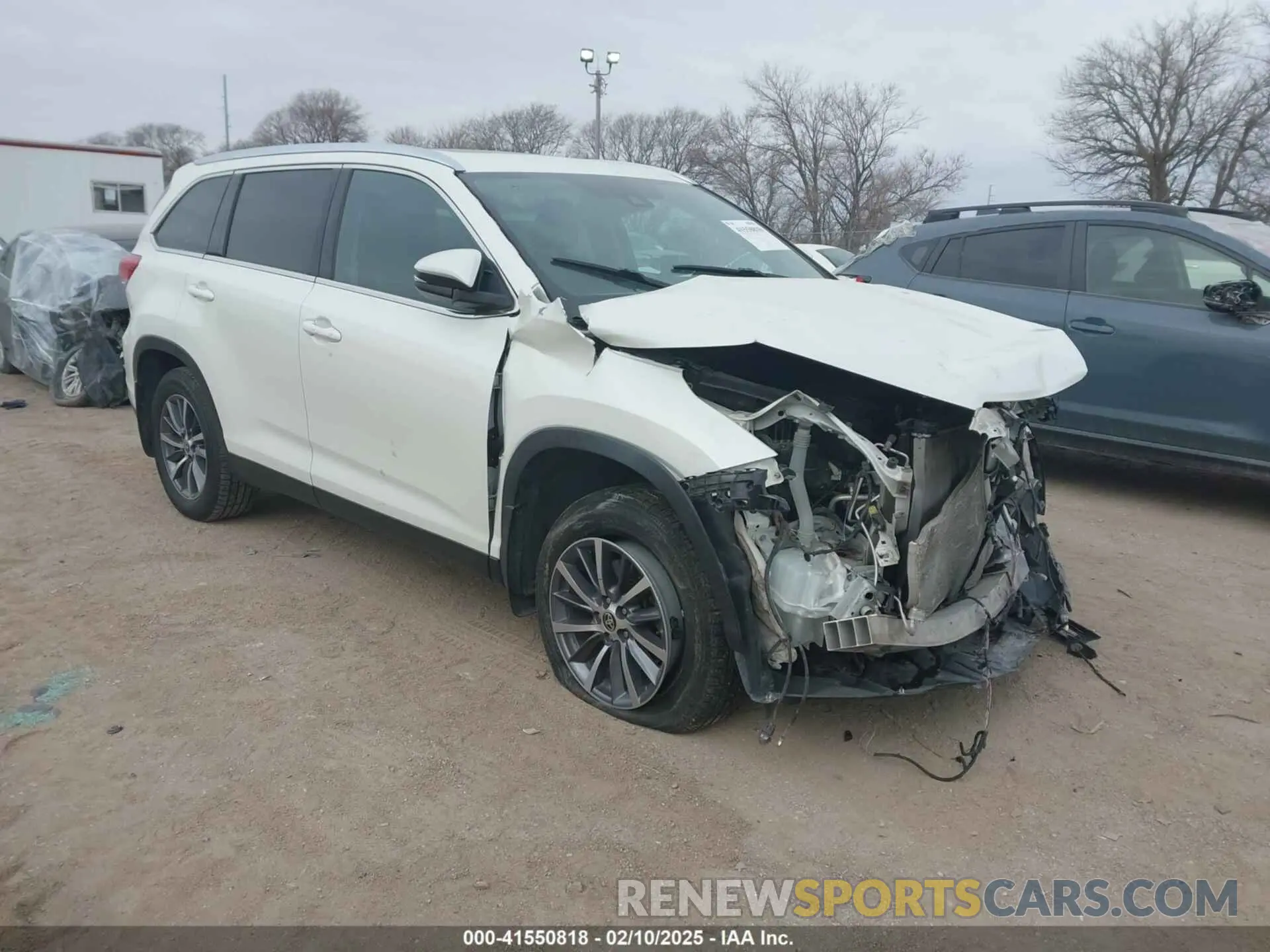 1 Photograph of a damaged car 5TDJZRFH0KS628474 TOYOTA HIGHLANDER 2019