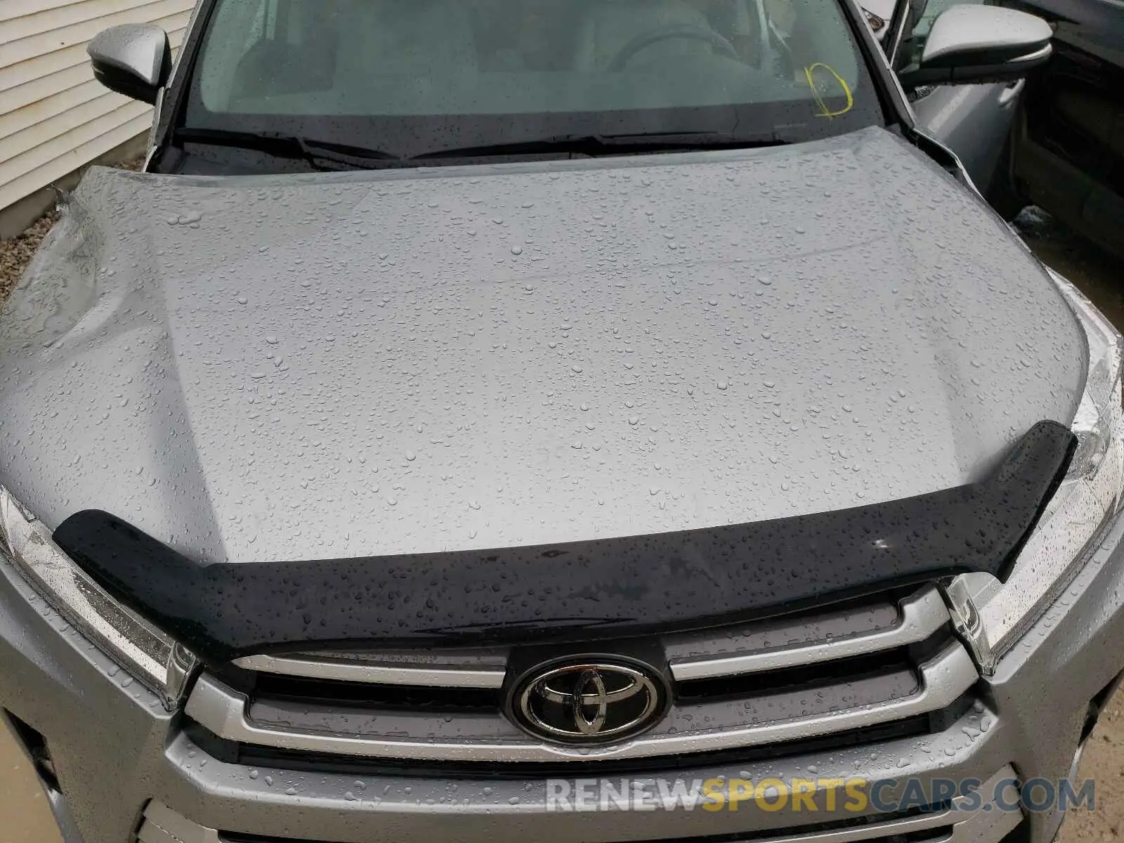 7 Photograph of a damaged car 5TDJZRFH0KS948698 TOYOTA HIGHLANDER 2019