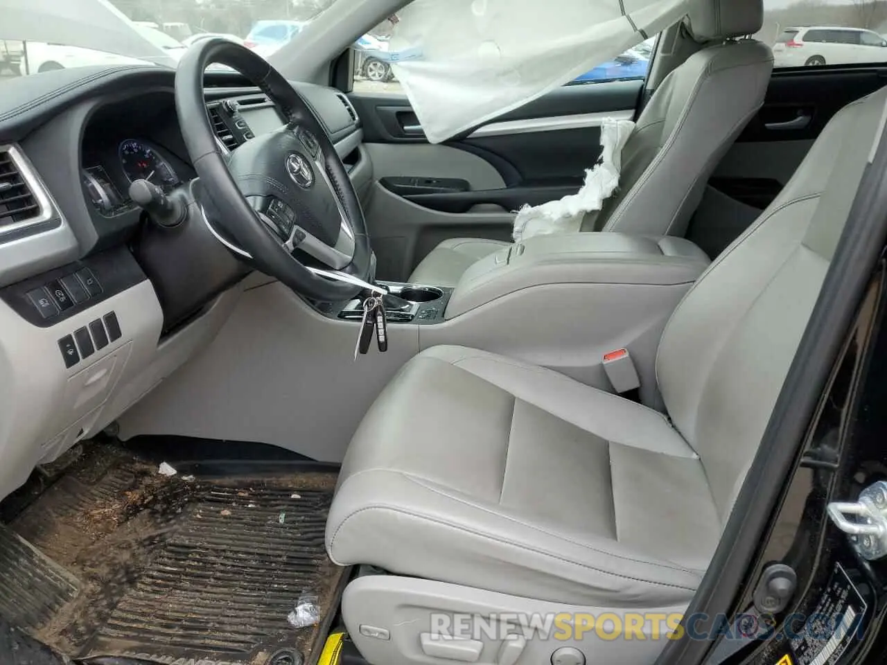 7 Photograph of a damaged car 5TDJZRFH1KS563361 TOYOTA HIGHLANDER 2019