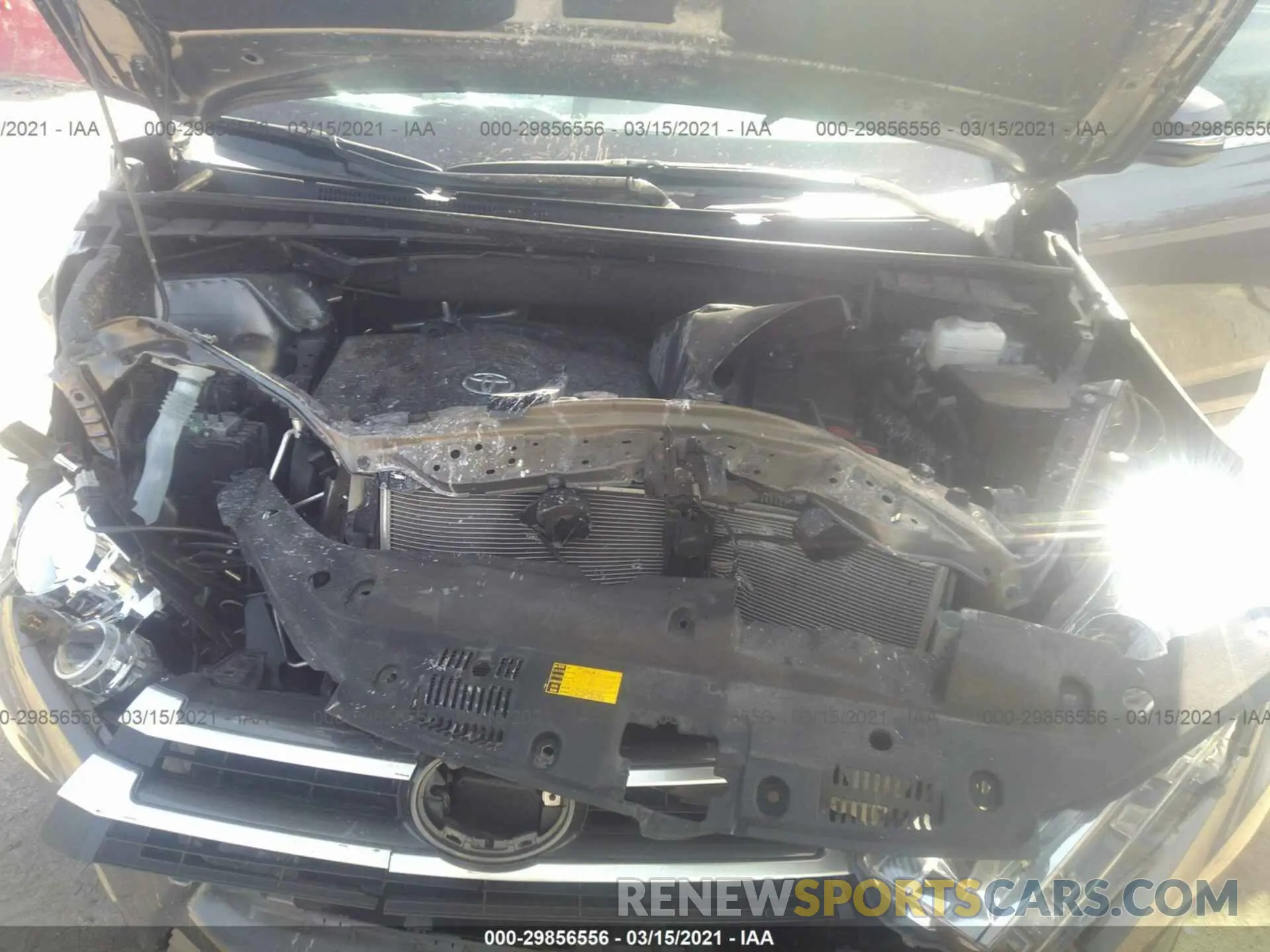10 Photograph of a damaged car 5TDJZRFH1KS563554 TOYOTA HIGHLANDER 2019