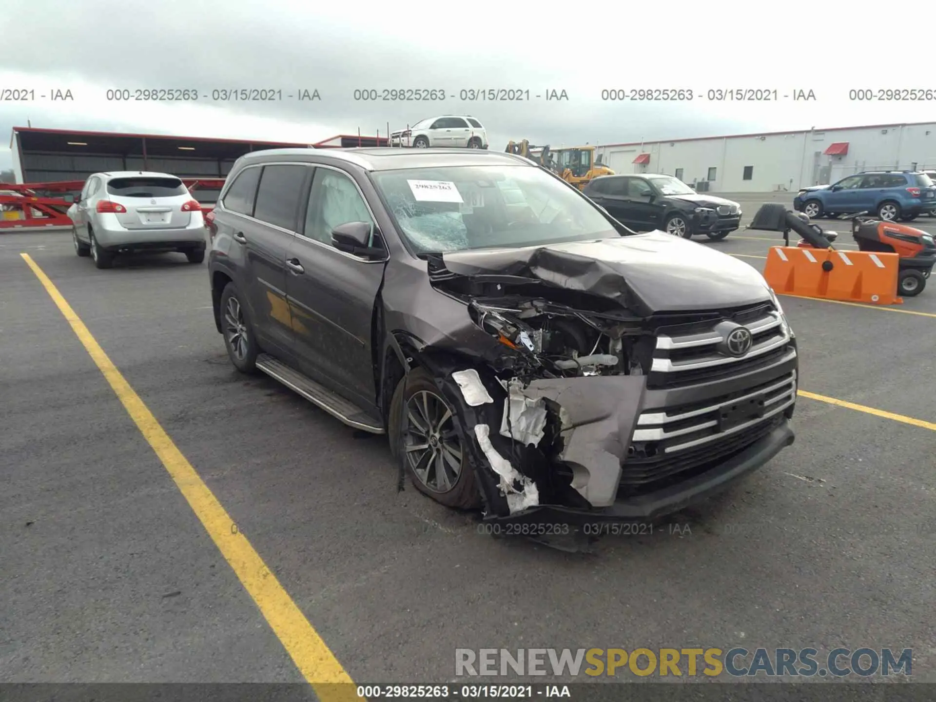 1 Photograph of a damaged car 5TDJZRFH1KS618567 TOYOTA HIGHLANDER 2019