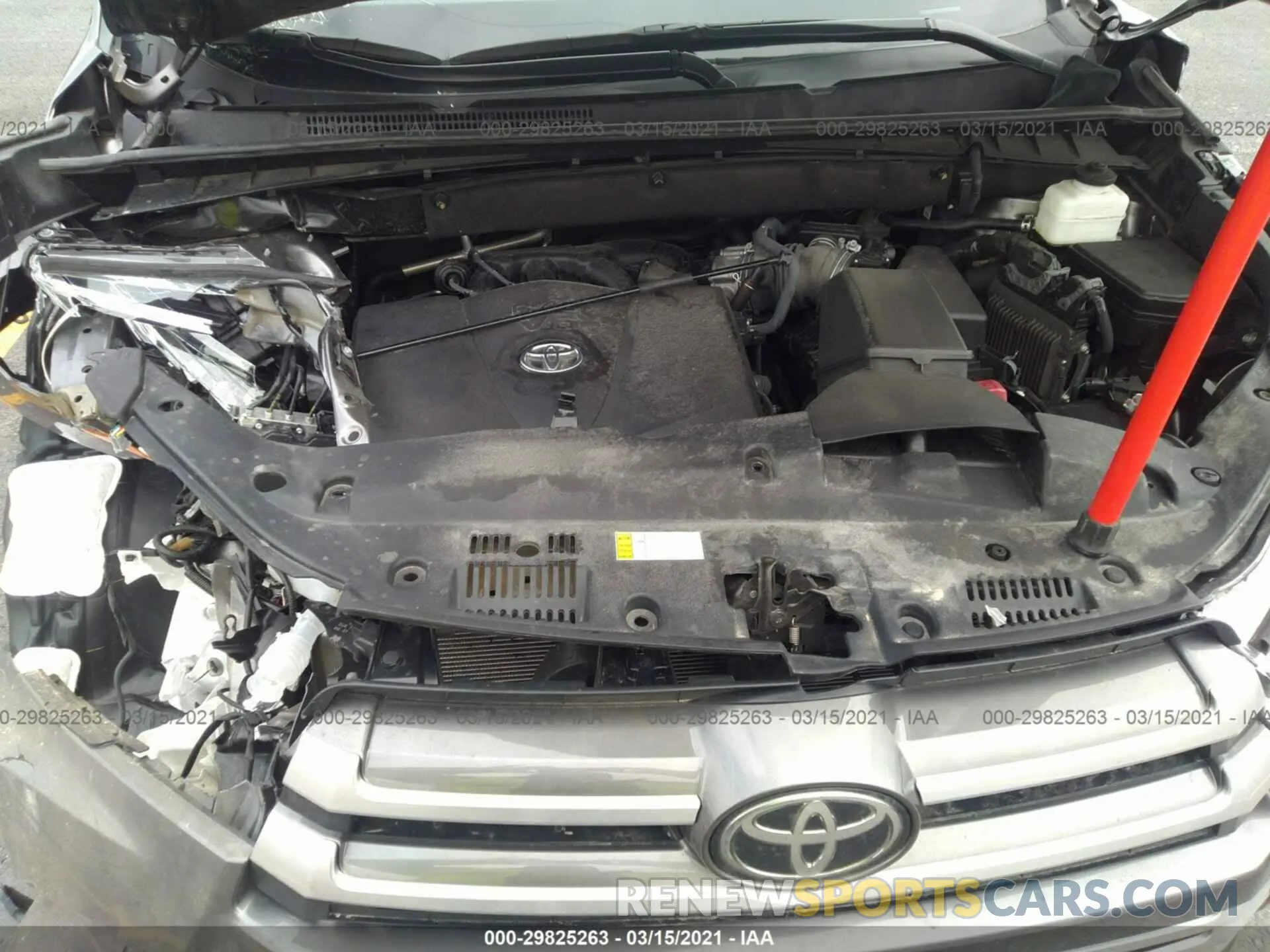 10 Photograph of a damaged car 5TDJZRFH1KS618567 TOYOTA HIGHLANDER 2019