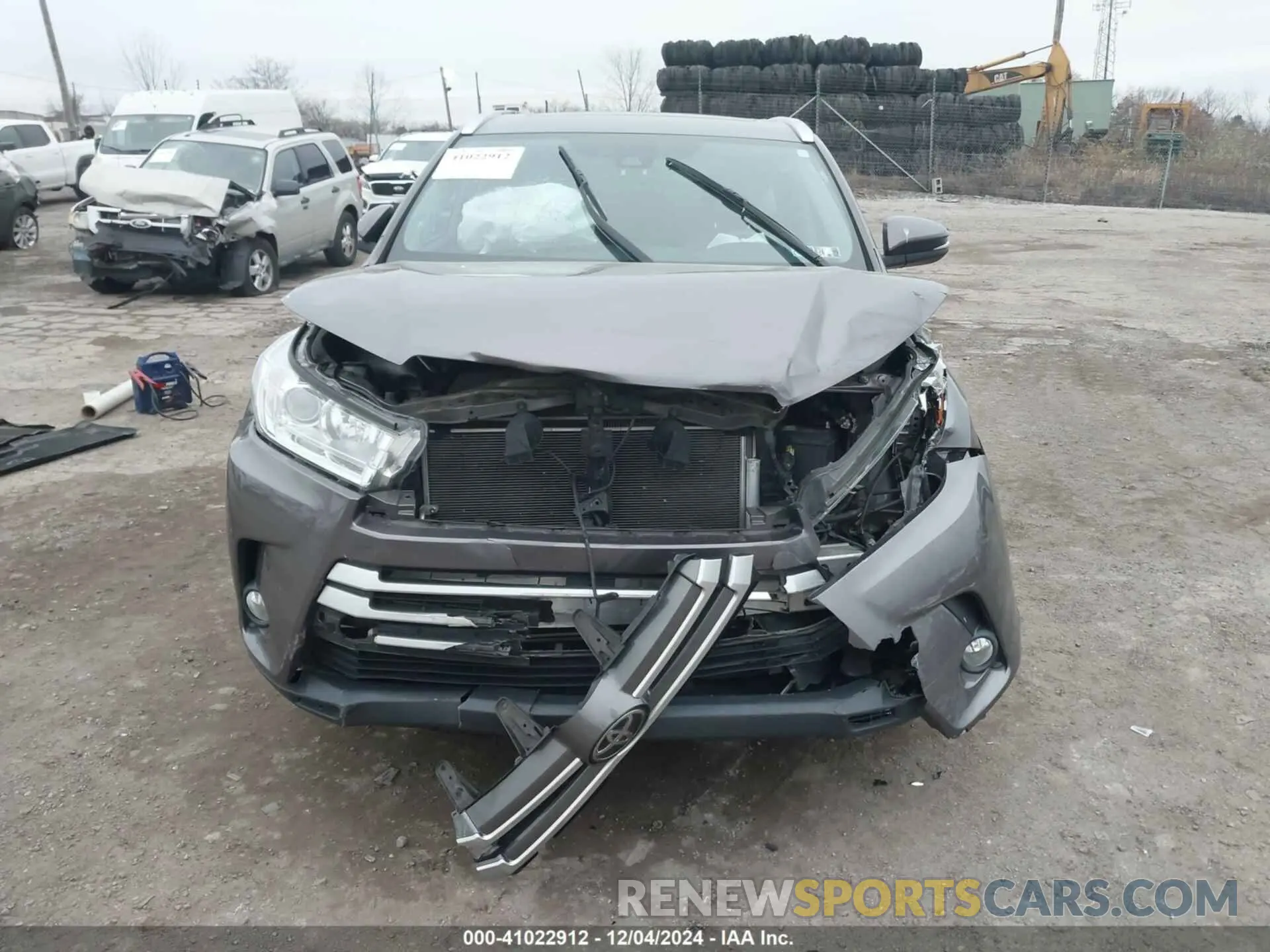 13 Фотография поврежденного автомобиля 5TDJZRFH1KS628192 TOYOTA HIGHLANDER 2019