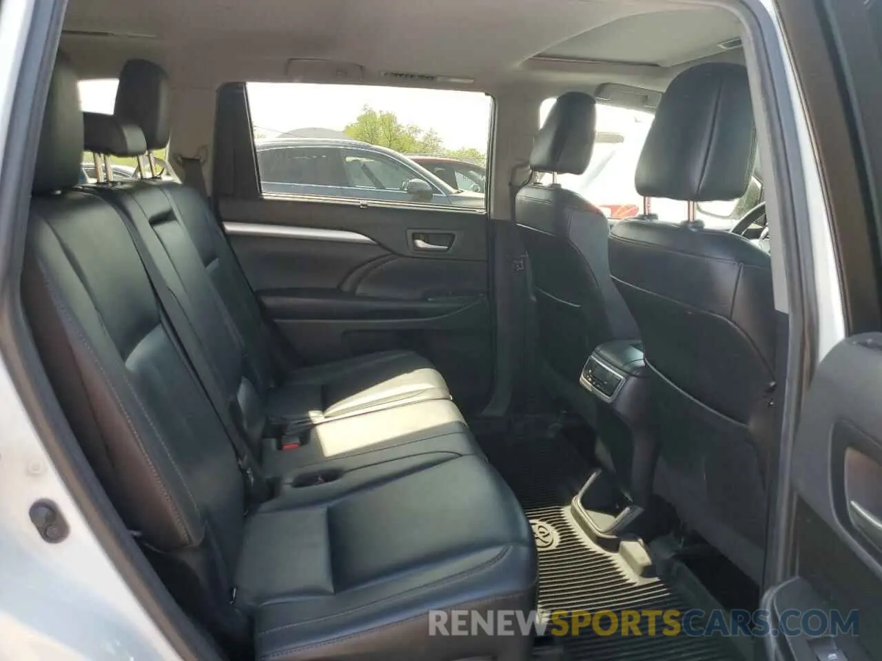 11 Фотография поврежденного автомобиля 5TDJZRFH1KS629231 TOYOTA HIGHLANDER 2019