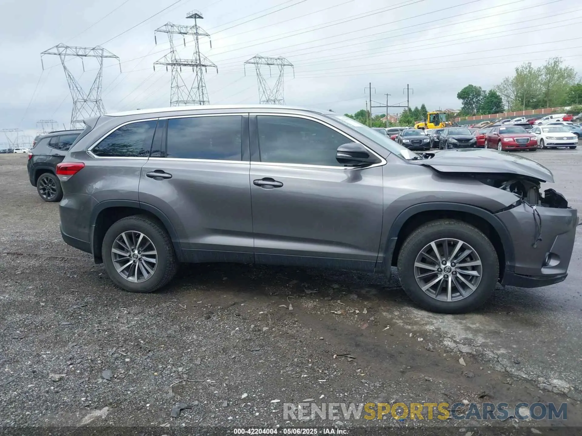 14 Photograph of a damaged car 5TDJZRFH1KS735839 TOYOTA HIGHLANDER 2019