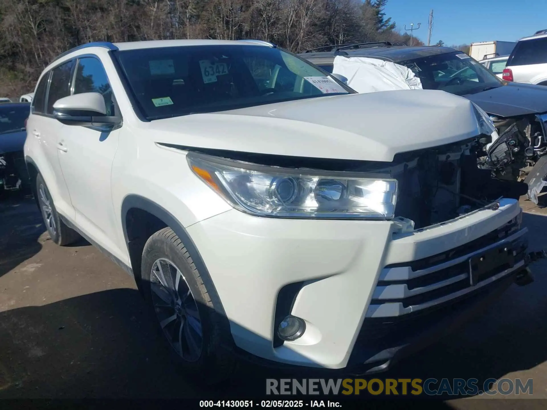 1 Фотография поврежденного автомобиля 5TDJZRFH1KS922403 TOYOTA HIGHLANDER 2019