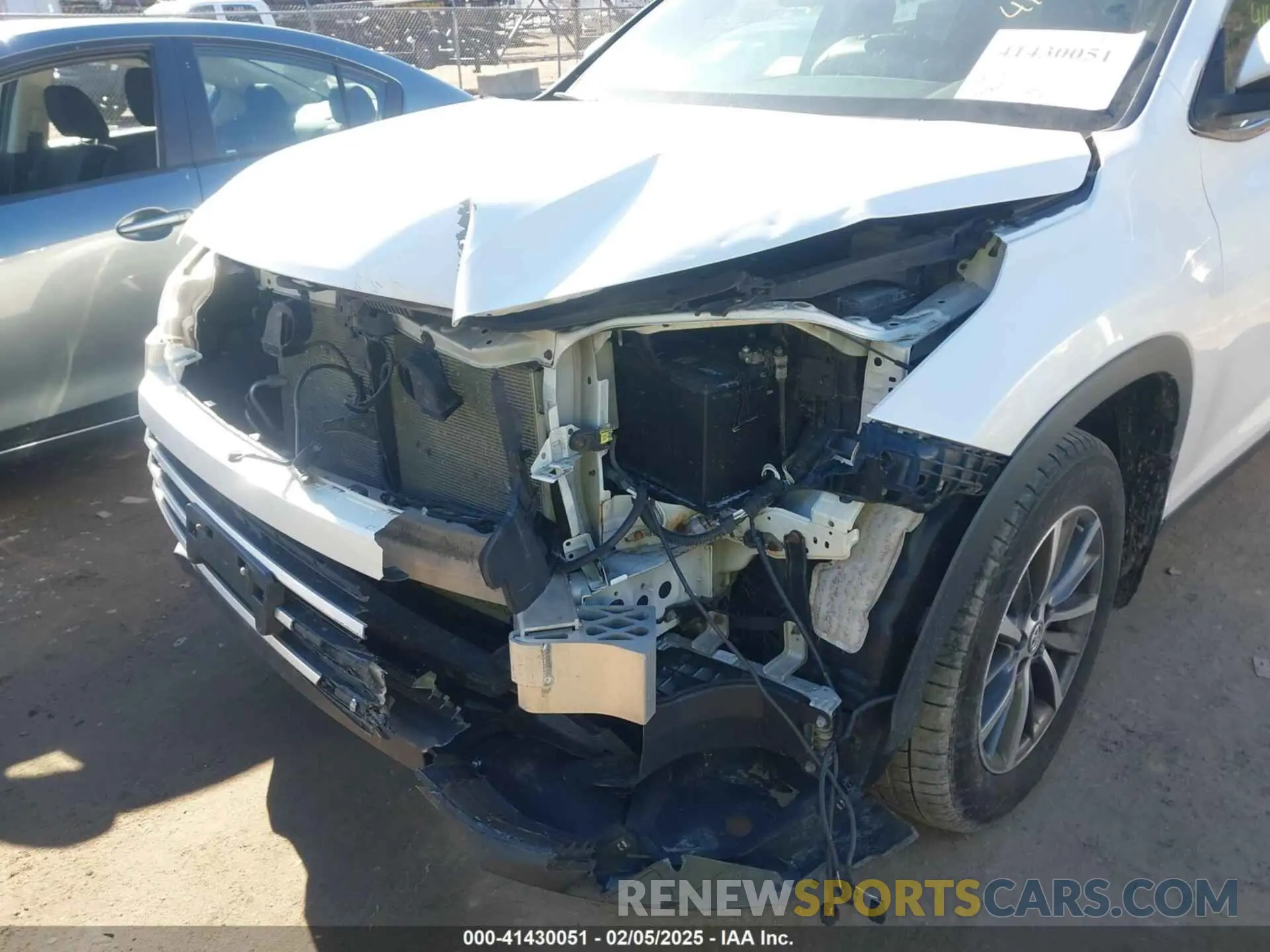 6 Фотография поврежденного автомобиля 5TDJZRFH1KS922403 TOYOTA HIGHLANDER 2019