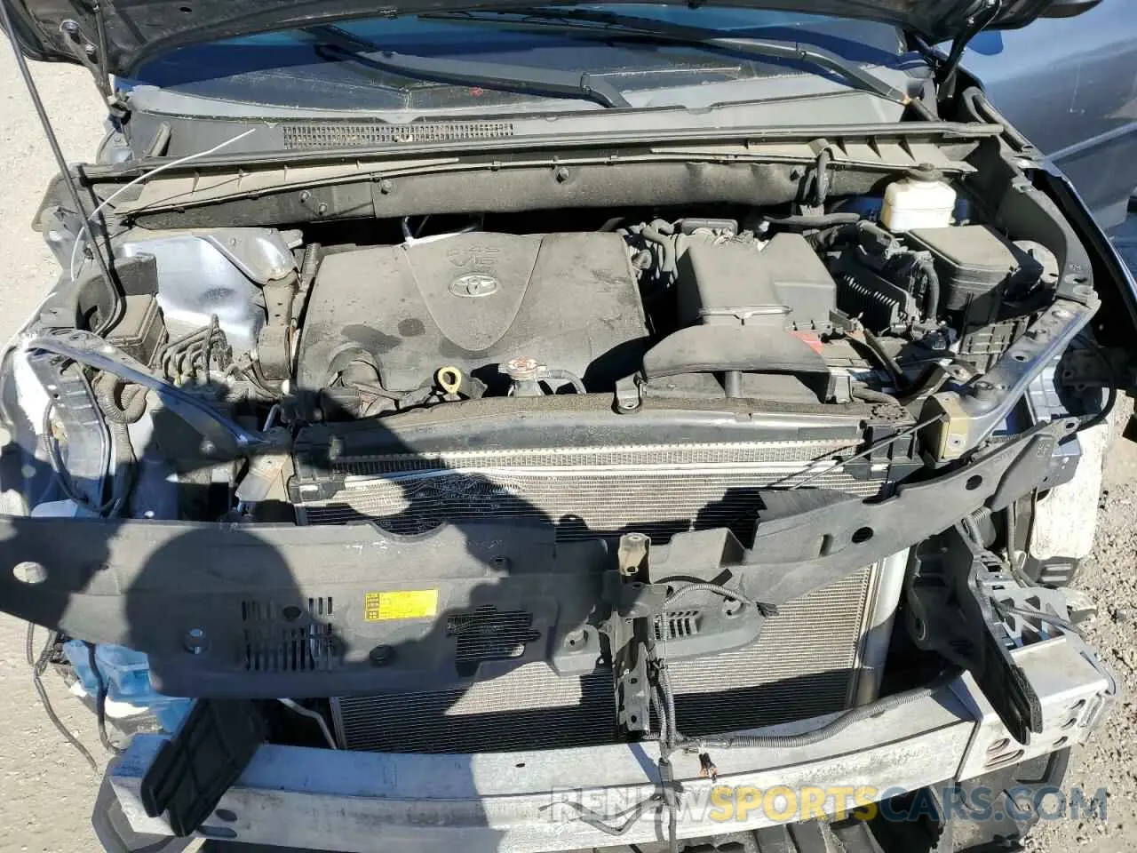 12 Photograph of a damaged car 5TDJZRFH1KS934115 TOYOTA HIGHLANDER 2019