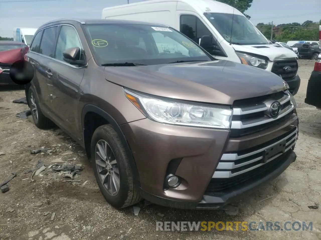 1 Photograph of a damaged car 5TDJZRFH1KS951917 TOYOTA HIGHLANDER 2019
